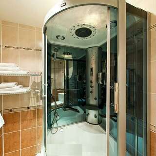 Гостиница Sky Красноярск Полулюкс комфорт двухкомнатный с раскладным диваном-3