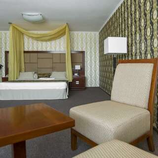 Гостиница Sky Красноярск Suite - City View-4