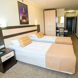 Гостиница Sky Красноярск Suite - City View-1