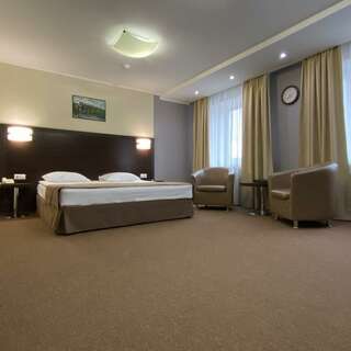 Гостиница Sky Красноярск Suite - City View-4