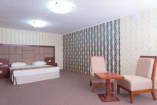Гостиница Sky Красноярск Standard Twin Room - Mountain View-6
