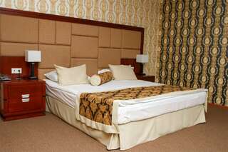 Гостиница Sky Красноярск Стандартный люкс-13