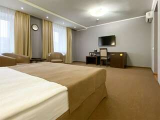 Гостиница Sky Красноярск Семейный полулюкс-5