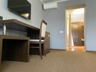 Гостиница Sky Красноярск Семейный полулюкс-2