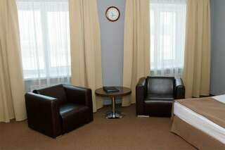Гостиница Sky Красноярск Семейный полулюкс-12