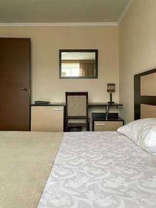 Гостиница Sky Красноярск Comfort Studio Suite - City View-5