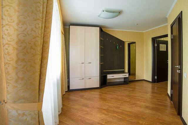 Гостиница Sky Красноярск-239